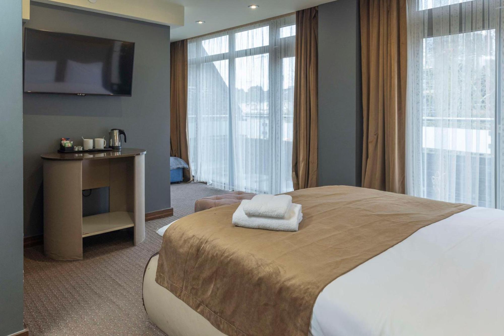 Putney Hotel; BW Signature Collection Лондон Екстериор снимка